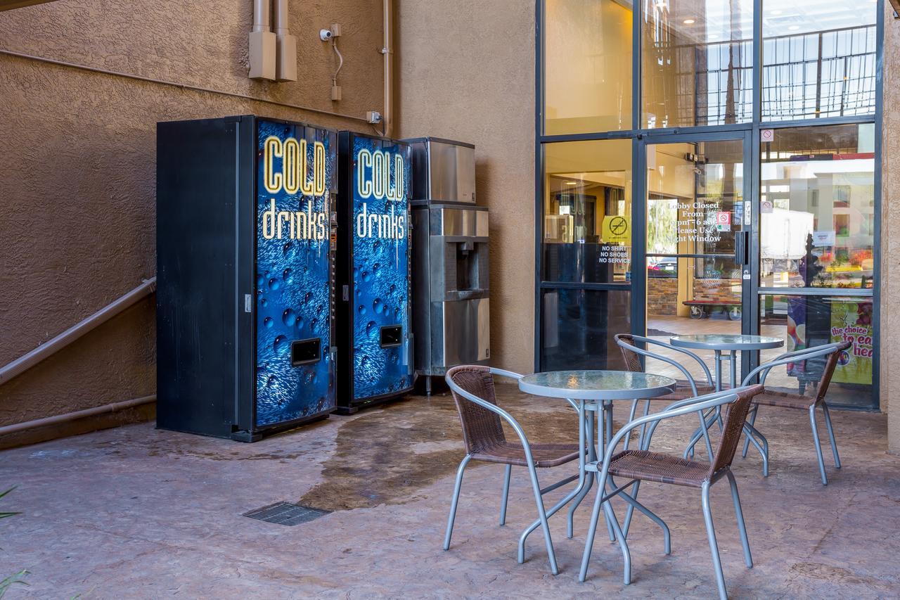 Travelers Inn - Phoenix Bagian luar foto